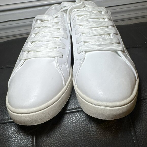 Thousand Fell Lace-up Women's Size 8 White Sneakers - Picture 6 of 9